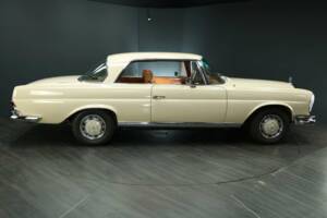 Afbeelding 6/50 van Mercedes-Benz 280 SE (1969)