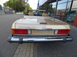 Image 9/36 of Mercedes-Benz 560 SL (1988)
