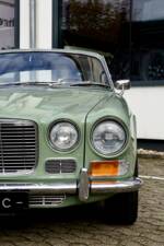 Image 12/30 de Jaguar XJ 6 4.2 (1970)