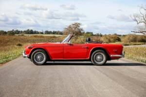 Image 8/30 of Triumph TR 5 PI (1968)