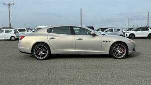 Image 8/54 of Maserati Quattroporte GTS (2015)