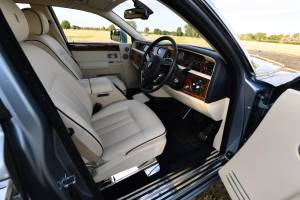 Image 25/50 of Rolls-Royce Phantom VII (2016)