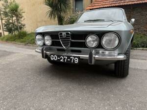 Image 45/53 of Alfa Romeo 1750 GT Veloce (1971)