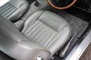 Image 16/42 de Aston Martin DB 5 (1964)