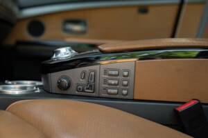 Bild 33/50 von BMW 745Li (2001)