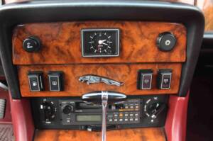 Bild 50/68 von Jaguar XJ 6 4.2 (1985)
