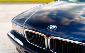 Image 15/55 of BMW 740i (1997)