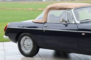 Afbeelding 35/50 van MG MGB (1973)