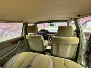 Image 14/34 of Mercedes-Benz 380 SE (1980)