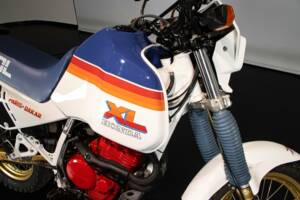 Image 44/50 of Honda DUMMY (1986)