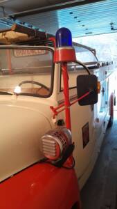 Blaulicht mit Sirene von vorne