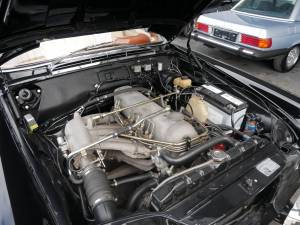 Image 22/25 of Mercedes-Benz 220 SE b (1963)