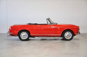 Image 25/29 of FIAT 1500 (1964)