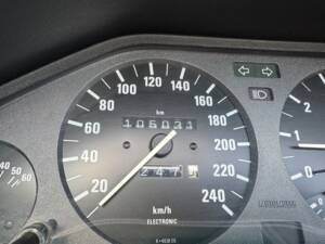 Image 10/11 de BMW 318i (1993)