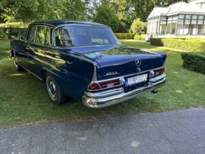 Bild 4/8 von Mercedes-Benz 220 S b (1961)