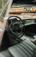 Image 7/7 of Mercedes-Benz 280 SL (1969)