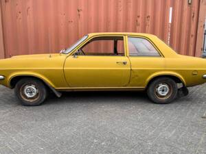 Image 2/6 of Vauxhall Viva (1972)