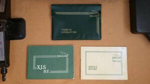 Image 5/20 of Jaguar XJ S H.E. (1981)