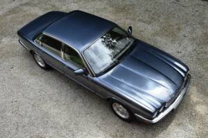 Image 8/40 of Jaguar XJ 6 4.0 Sovereign (1995)