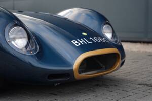 Image 25/50 of Lister Knobbly (1958)