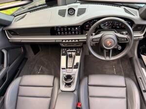 Bild 31/35 von Porsche 911 Targa 4 (2023)