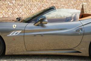 Bild 15/50 von Ferrari California (2010)