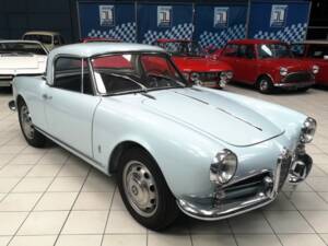 Image 4/49 of Alfa Romeo Giulietta Spider (1963)