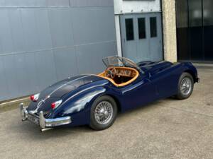 Image 16/50 de Jaguar XK 140 OTS (1956)