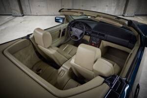 Image 65/100 de Mercedes-Benz SL 280 (1995)