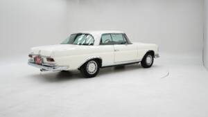 Immagine 2/15 di Mercedes-Benz 280 SE (1968)