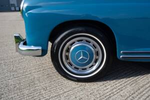 Bild 28/31 von Mercedes-Benz 220 a (1955)
