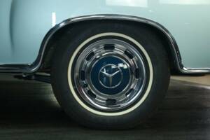 Afbeelding 48/50 van Mercedes-Benz 220 S Cabriolet (1957)