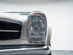 Bild 18/41 von Mercedes-Benz 280 SL (1969)