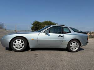 Image 34/98 of Porsche 944 Turbo S (1988)
