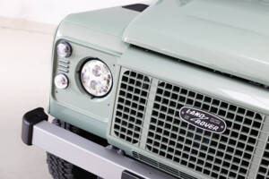 Image 24/36 of Land Rover Defender (2016)