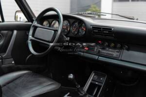 Bild 18/31 von Porsche 911 Carrera 3.2 (1988)