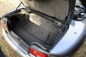 Image 19/50 of Aston Martin DB 7 Volante (1997)