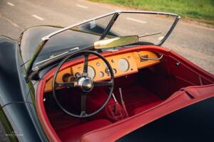 Image 11/20 of Jaguar XK 120 OTS (1950)