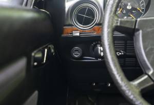 Image 21/36 of Mercedes-Benz 380 SLC (1981)
