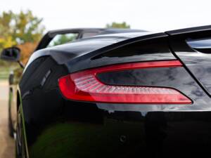 Immagine 33/72 di Aston Martin Vanquish Volante (2016)