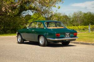 Imagen 30/50 de Alfa Romeo Giulia 1600 Sprint GT Veloce (1968)