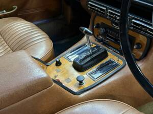 Bild 26/50 von Jaguar XJ 6 4.2 (1972)