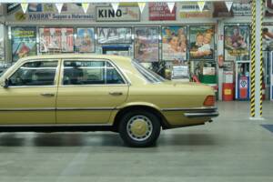 Image 5/76 of Mercedes-Benz 350 SEL (1977)