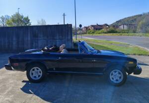 Image 4/42 of FIAT 124 Spider CS1 (1975)