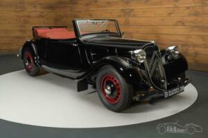 Afbeelding 4/19 van Citroën Traction Avant 11 BL Légère (1937)