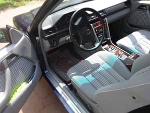 Bild 9/20 von Mercedes-Benz E 200 (1996)