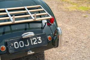 Image 7/50 of Jaguar XK 120 DHC (1954)