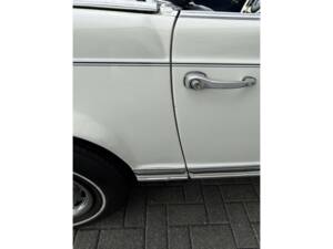 Image 17/50 of Mercedes-Benz 280 SL (1971)