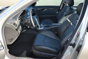 Imagen 13/100 de Mercedes-Benz E 55 AMG (2003)