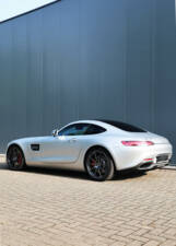 Image 33/56 of Mercedes-AMG GT-S (2017)